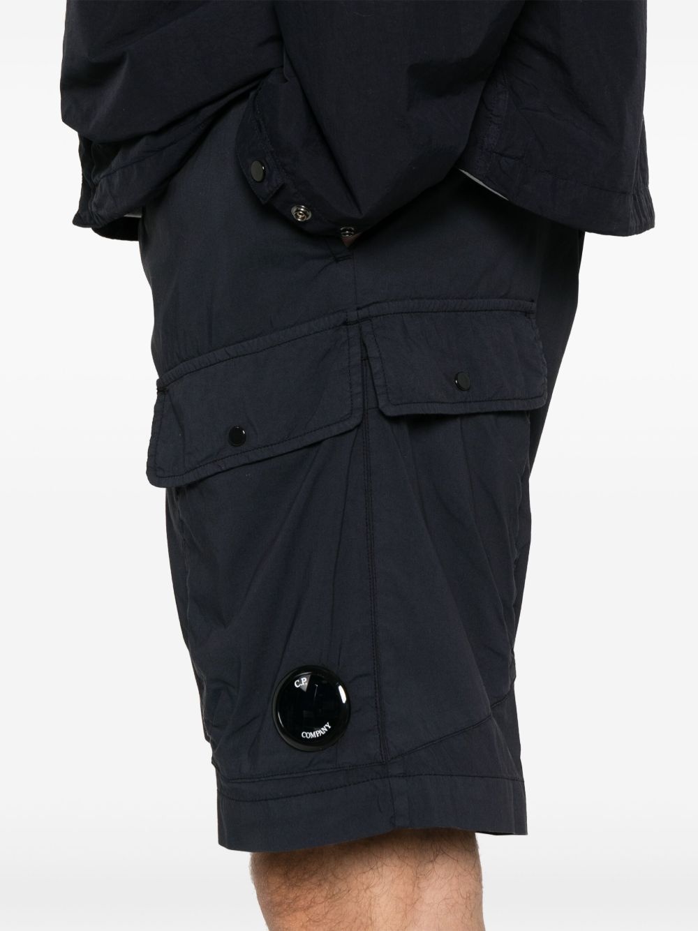 Lens-detail cargo shorts - 5