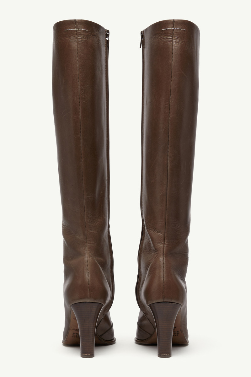 Knee-high boots 3