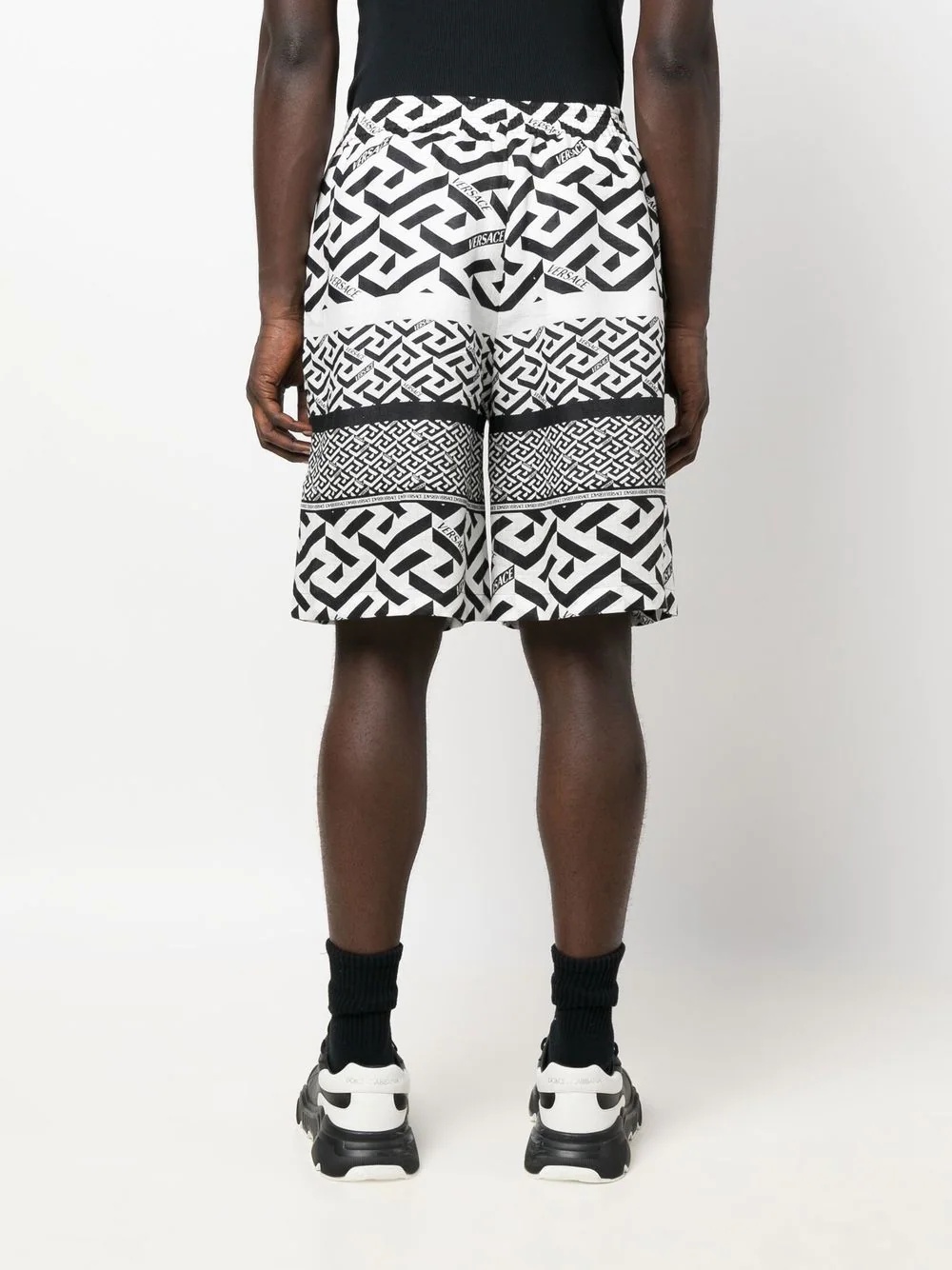 geometric-monogram shorts - 4