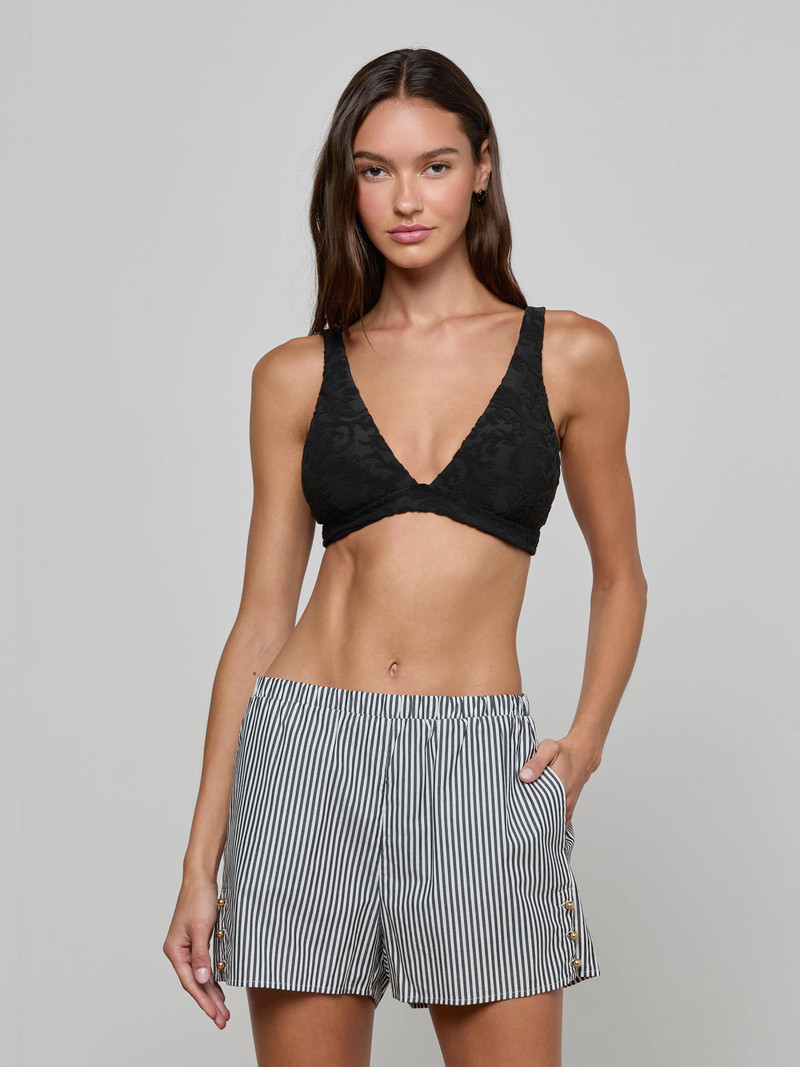 L'AGENCE Amiya Cover-Up Short outlook