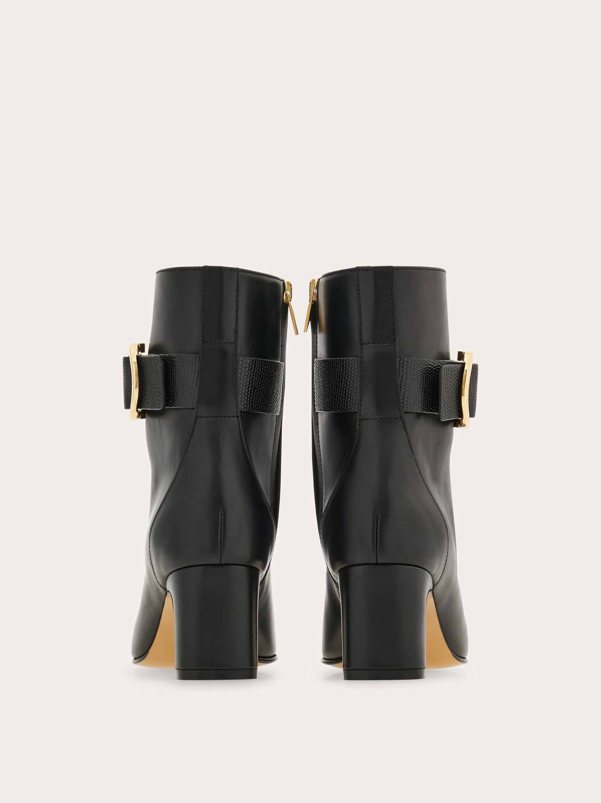 Gancini ornament mid heel ankle boot - 4