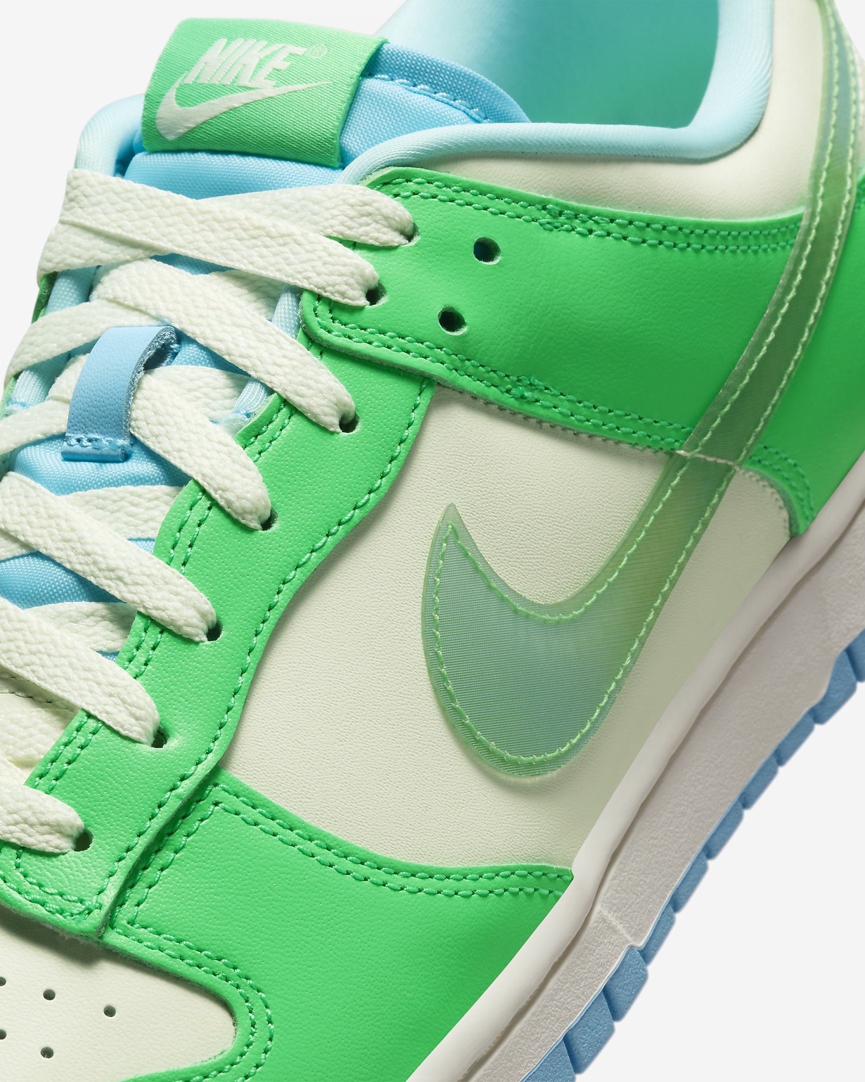 Nike Men's Dunk Low Retro Shoes - 7