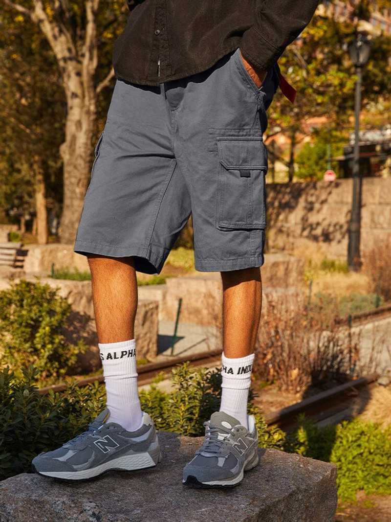 ALPHA INDUSTRIES CREW SHORT (AIRCRAFT GRAY) outlook