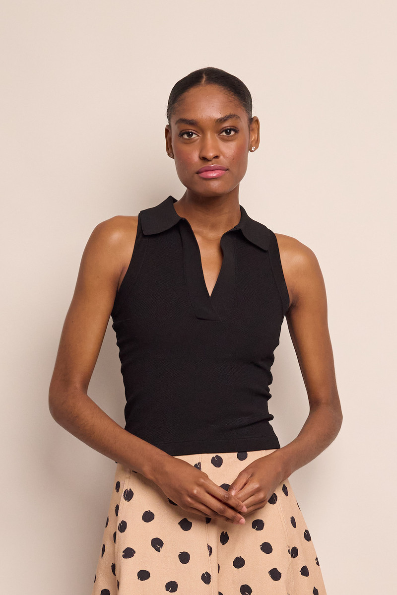 Cara Cara Braylee Top
Sleek and Sculpted outlook