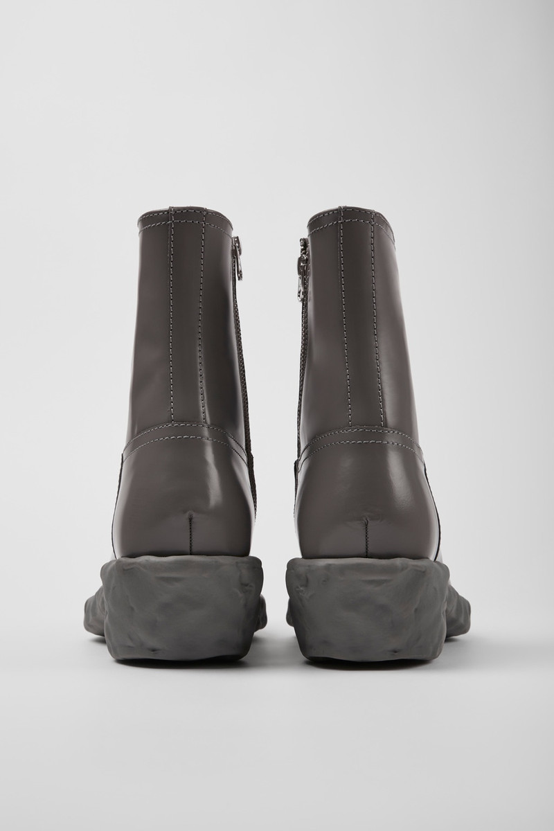 CAMPERLAB Gray leather boots outlook