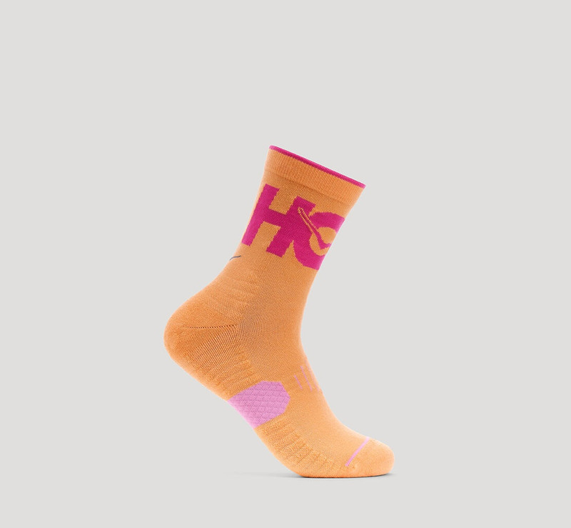 All Gender Crew Run Sock 1