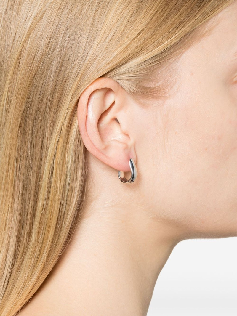 TOM WOOD small Oyster hoop earrings outlook