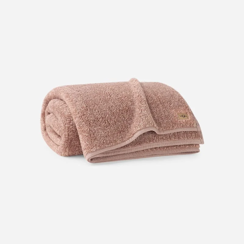 ClassicUGG®fluff XL Throw 90x92 Blankets in Rosewood - 1