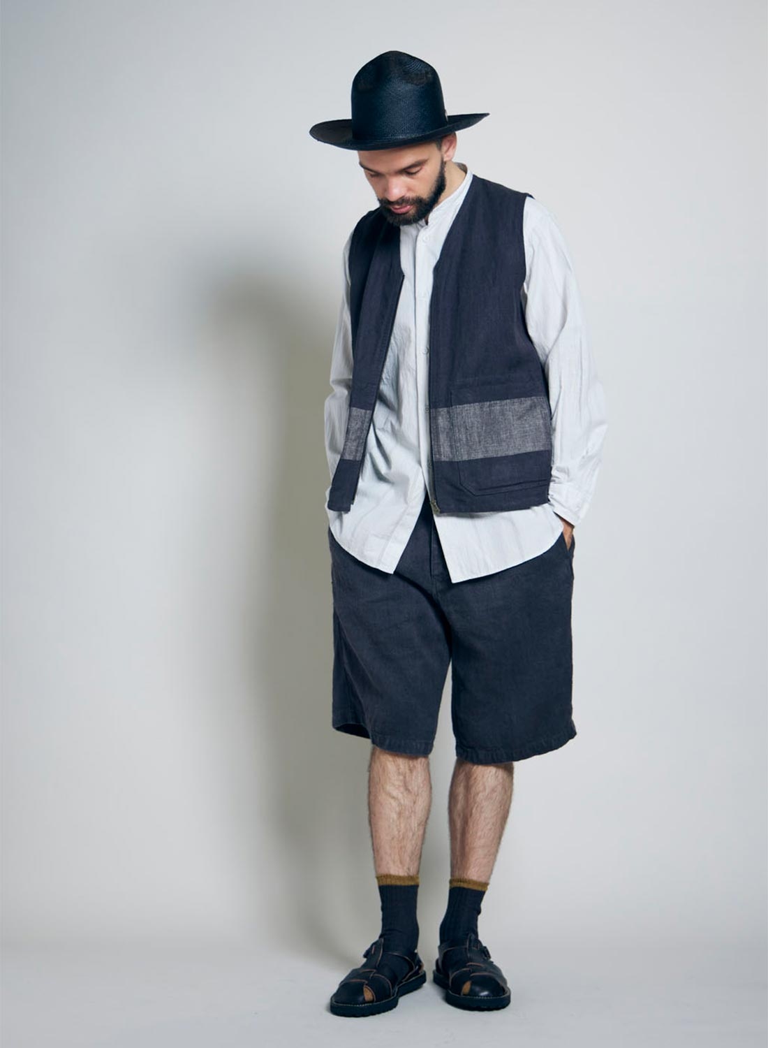 Desert Short Hemp Denim in Charcoal Grey - 3