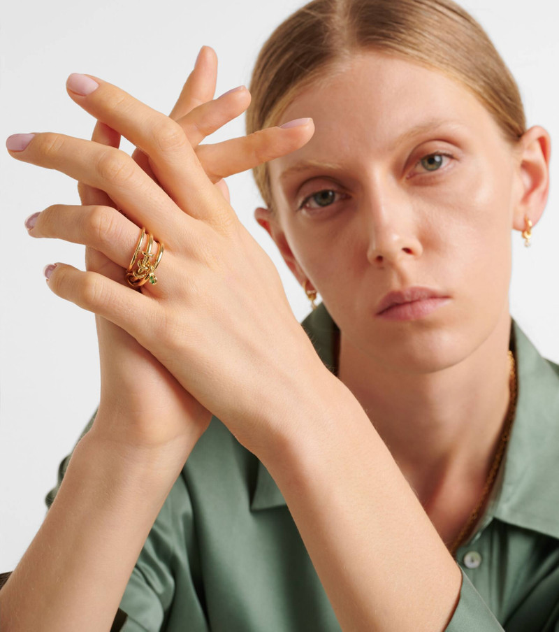 Spinelli Kilcollin Piera 18kt gold linked rings with emerald outlook