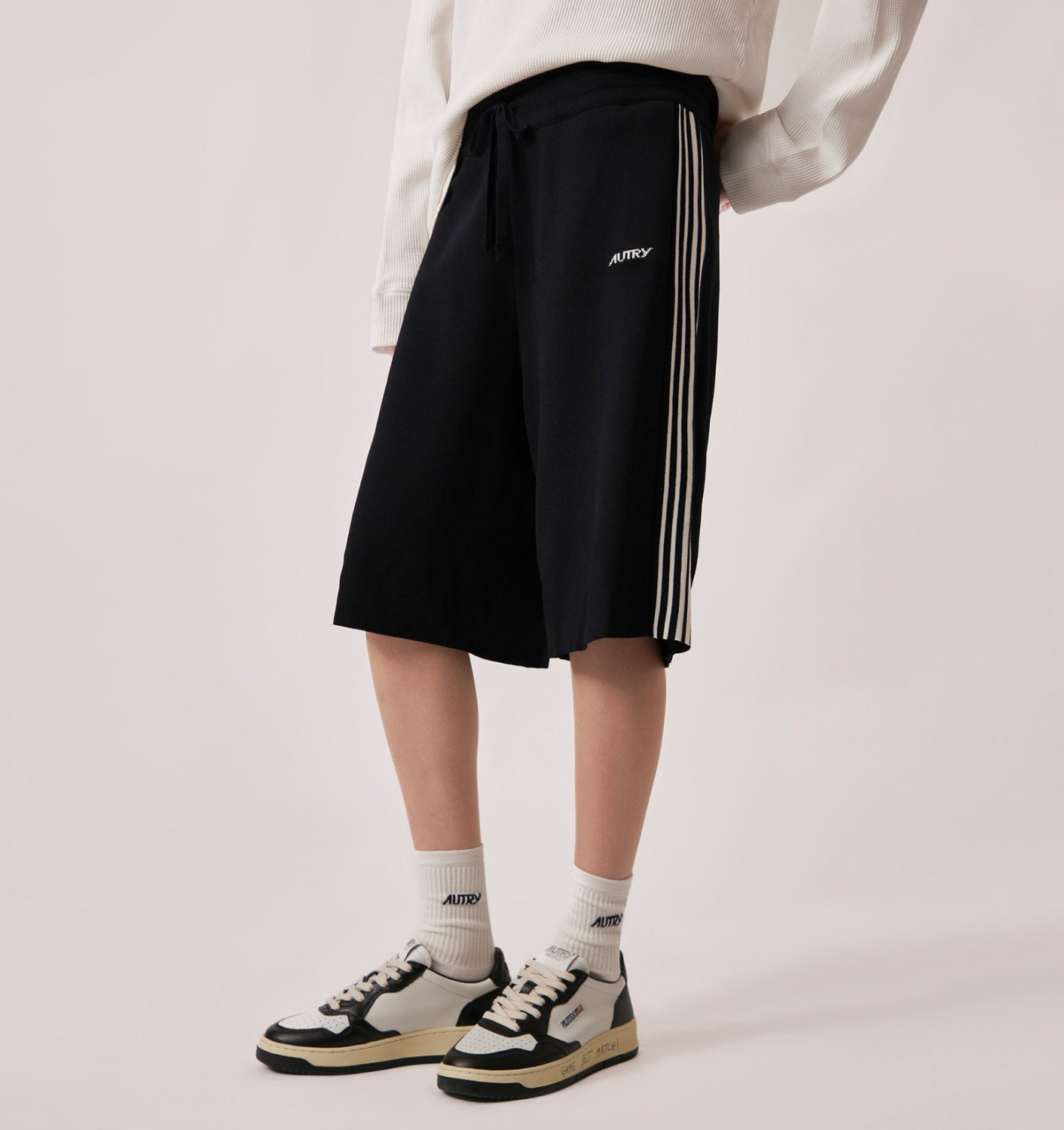 KNIT EMBROIDERED LOGO SHORT WOMAN - 3