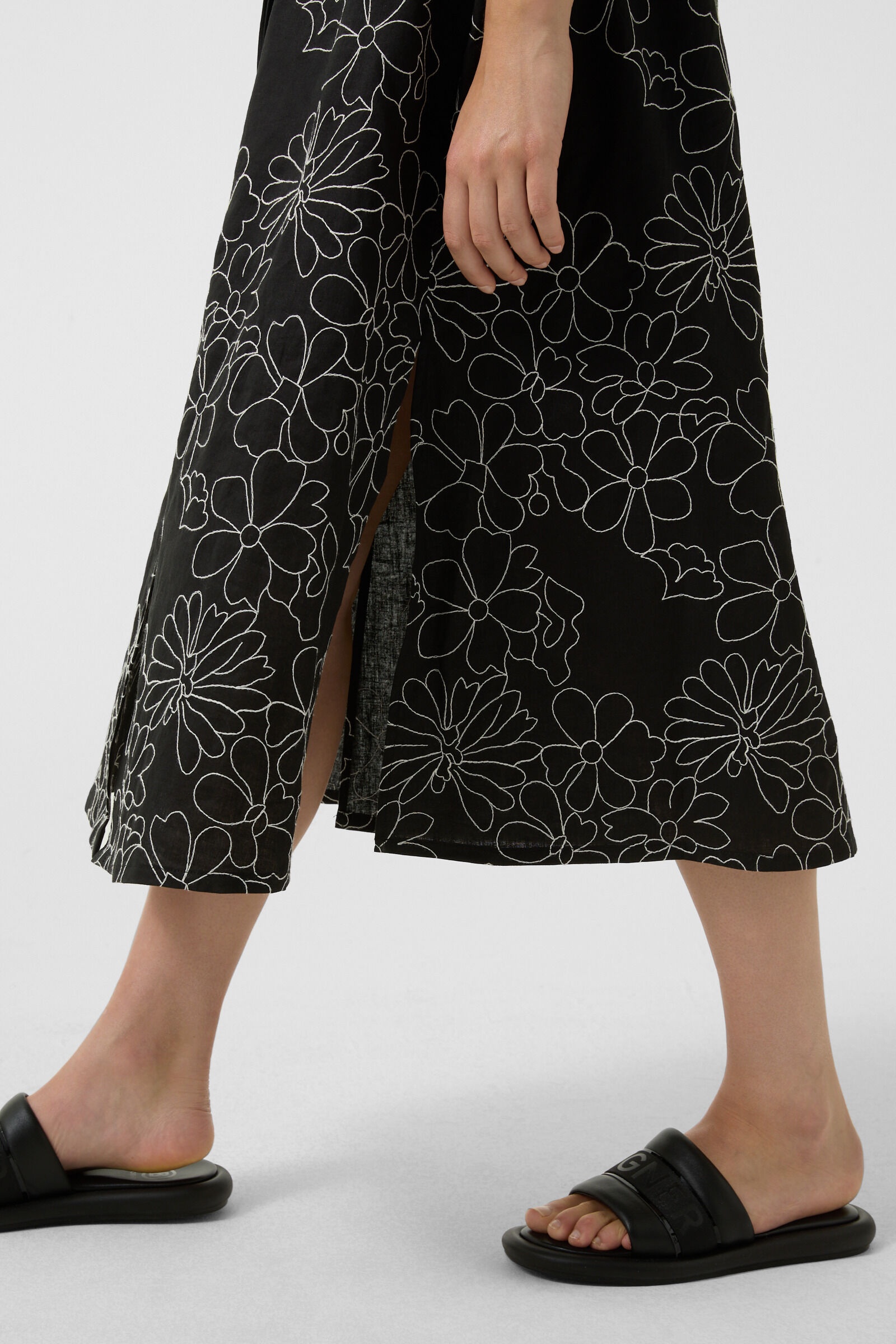 Cecile dress in Black - 6