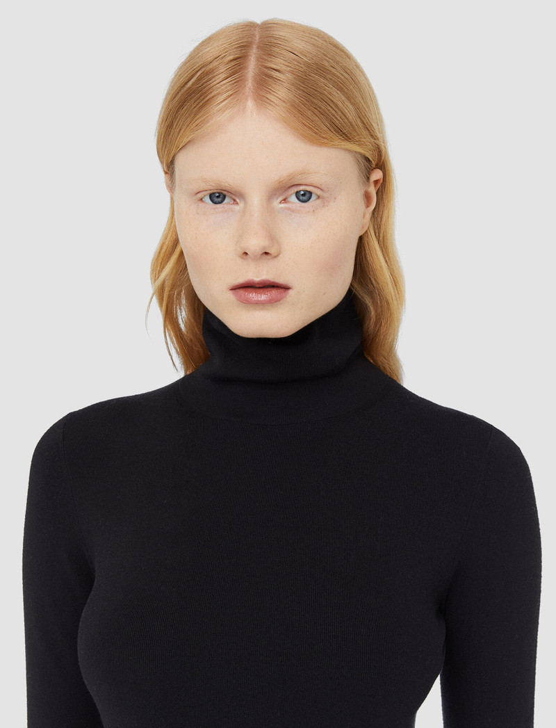 Silk Stretch High Neck Top 5