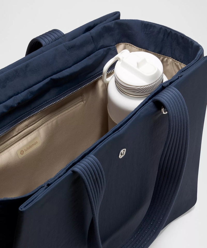 Triple Compartment Tote Bag 18L 5
