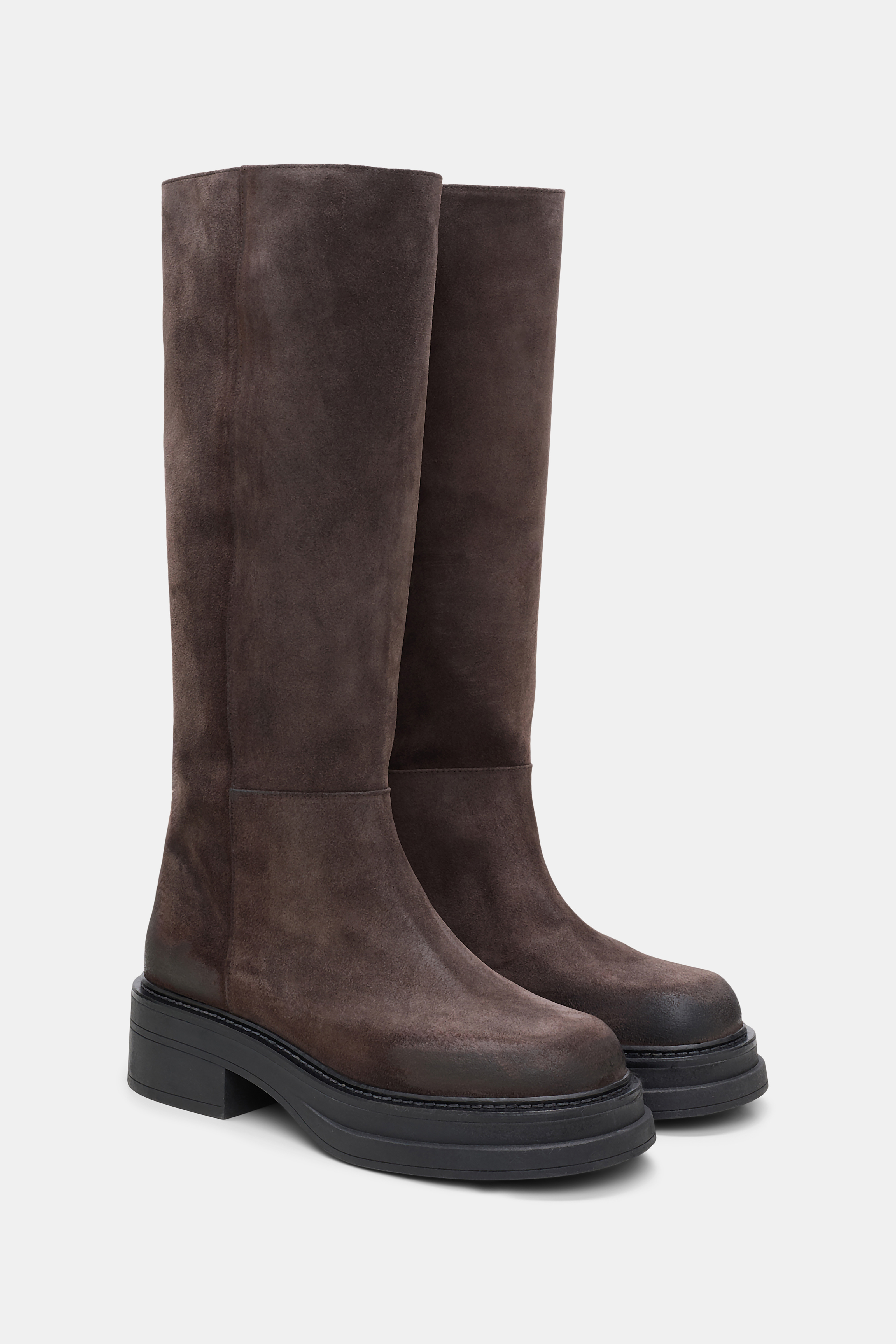 SUEDE SENSATION Knee Boot - 6