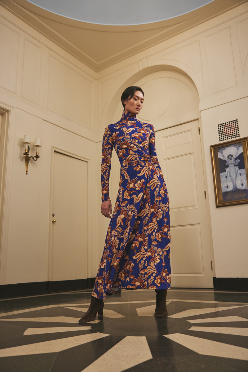 Cara Cara Hera Dress
Asymmetric Folds, Regal Ease outlook