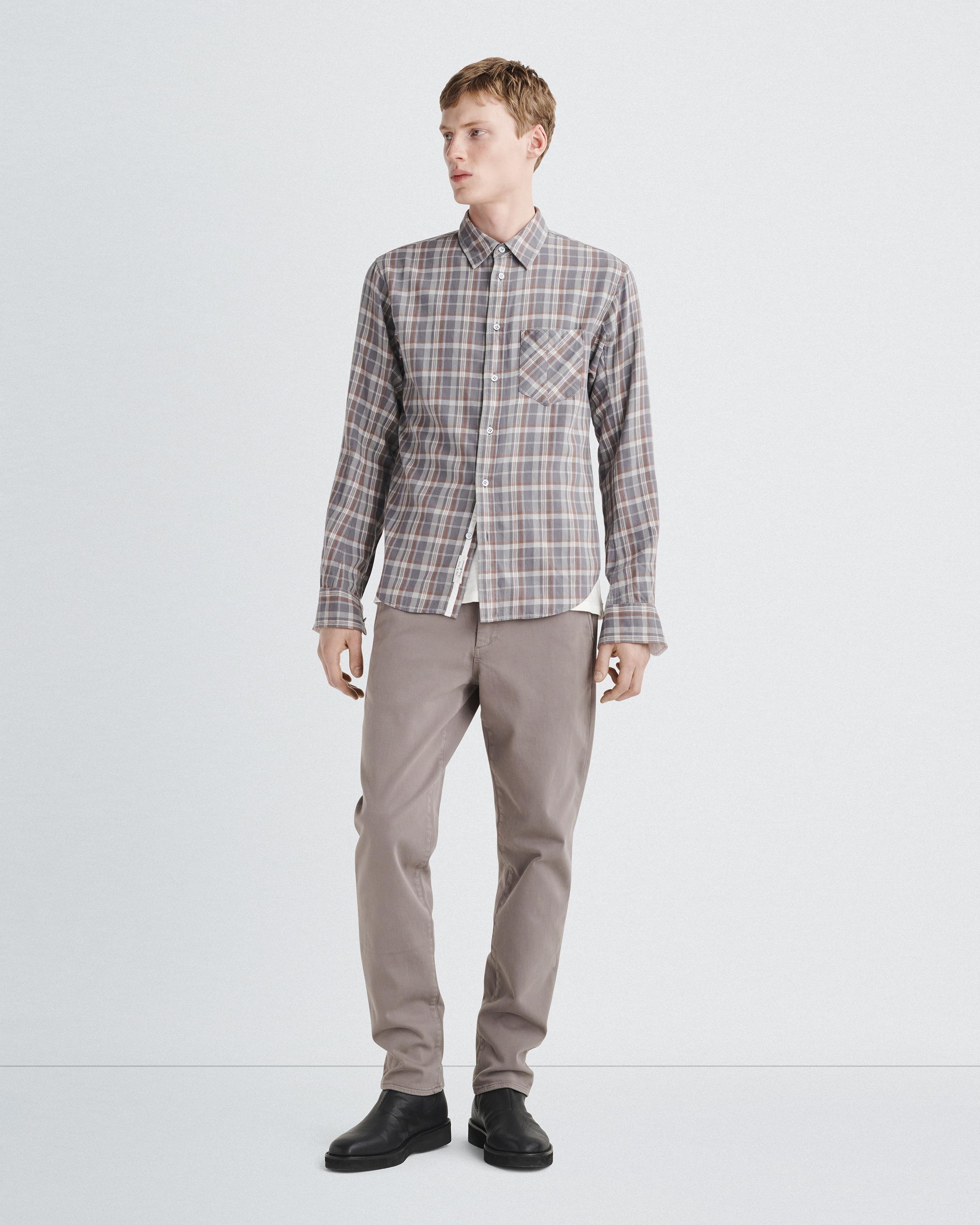 Fit 2 Action Loopback Chino
Slim Fit - 3