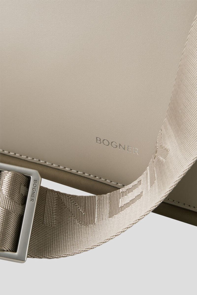 Brig Gavi Handbag in Taupe 6