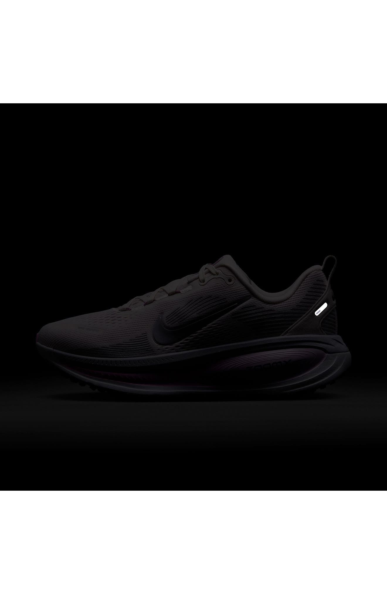 Nike Vomero 18 Running Shoe in Sail/Silver/Beyond Pink at Nordstrom - 7