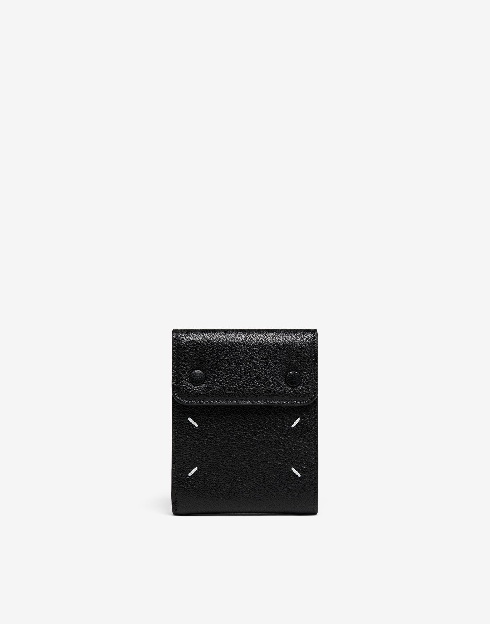Bi-Fold wallet with snap closure - 1