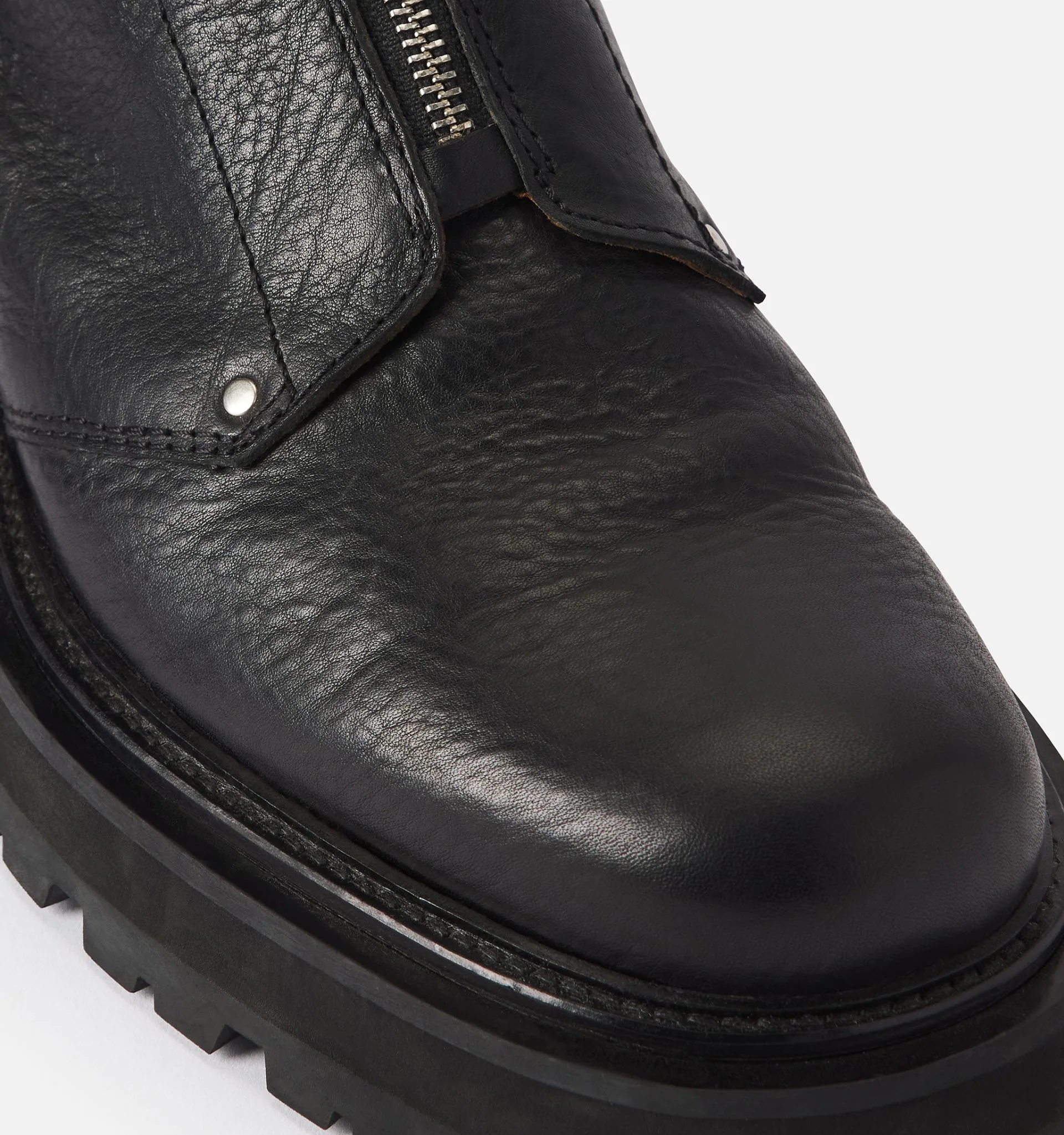 Zipped Boots With Notched Sole - 6