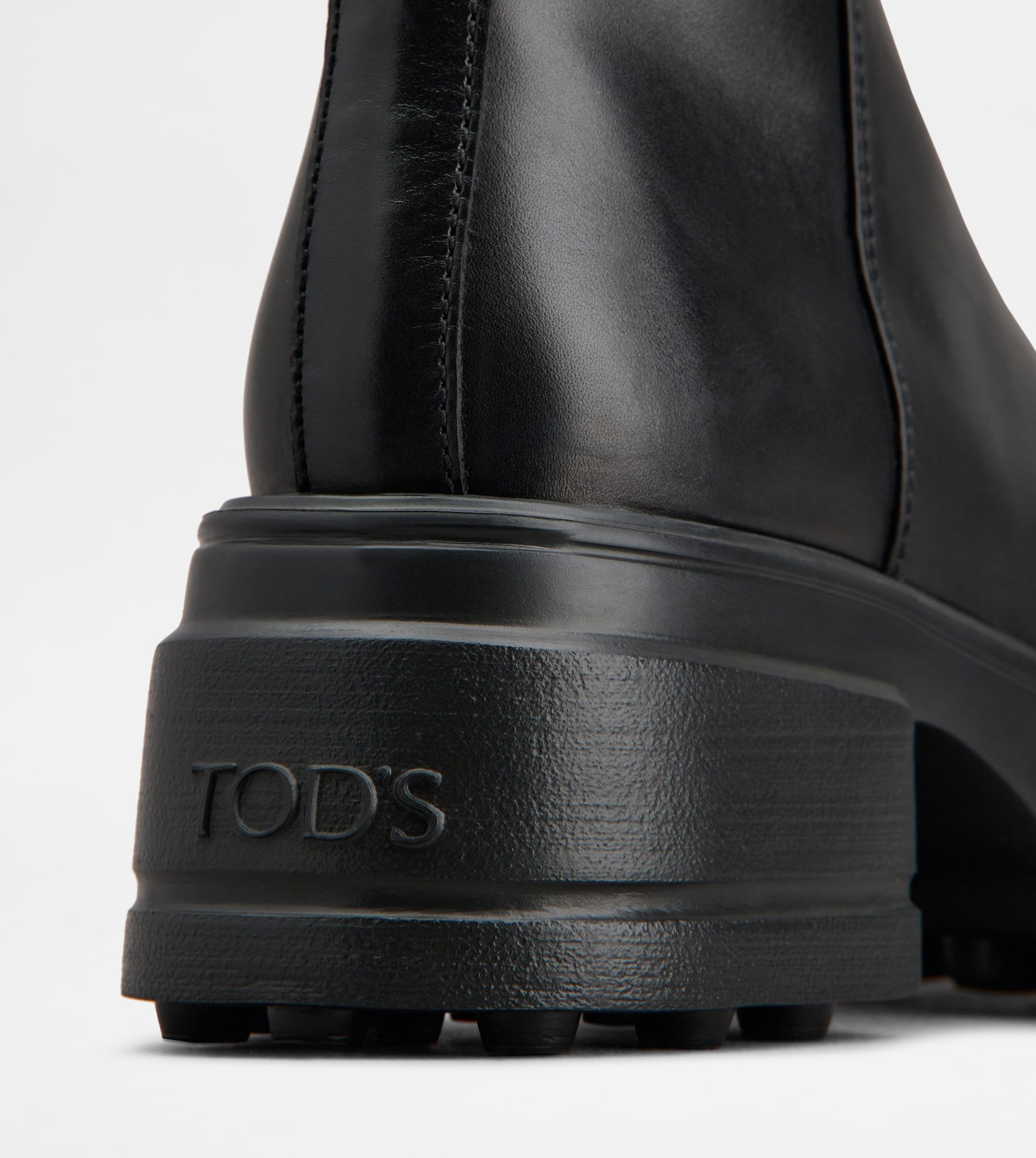 PLATFORM ANKLE BOOTS IN LEATHER - BLACK - 6