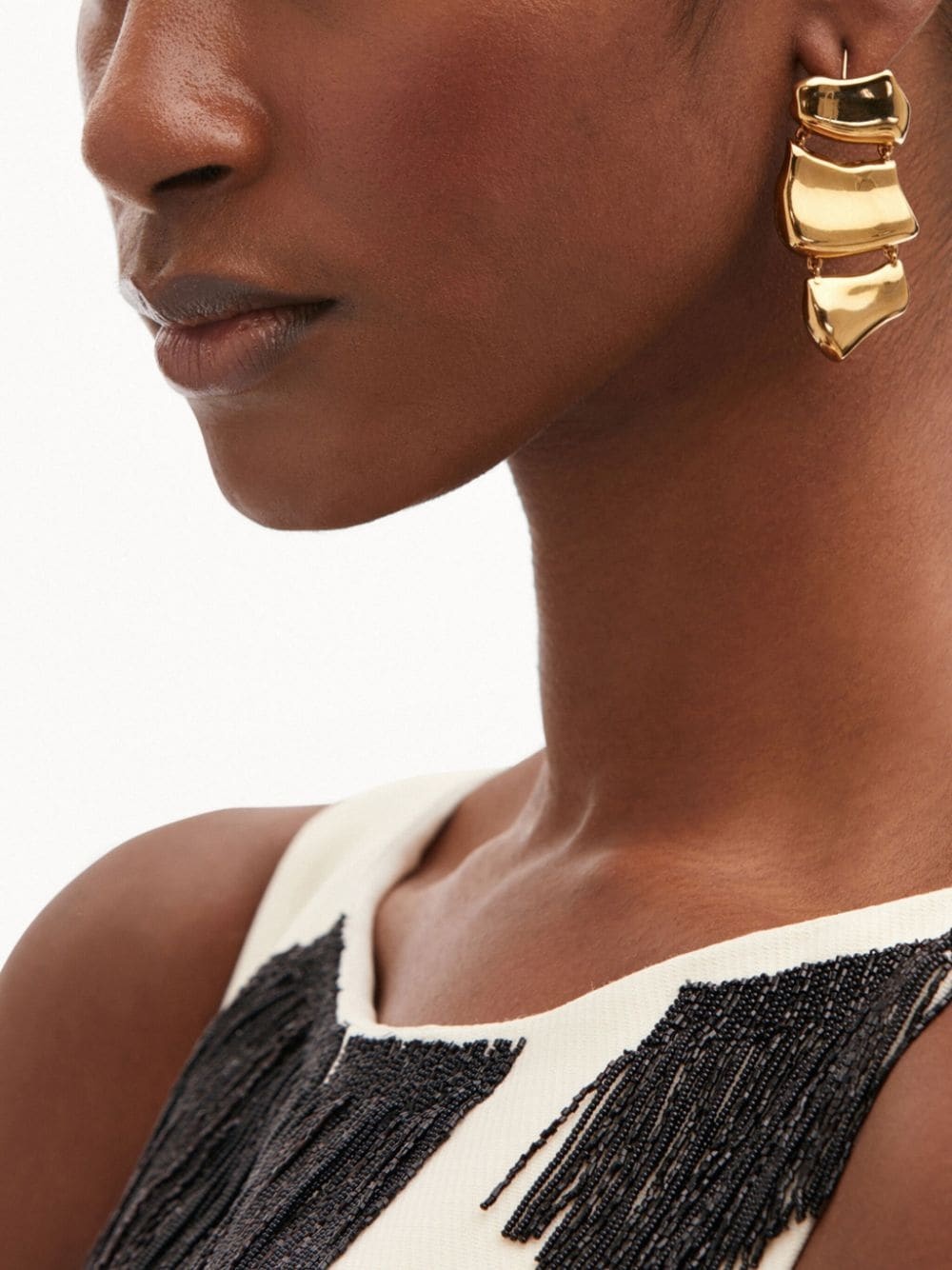 sculpted drop clip-on earrings - 2
