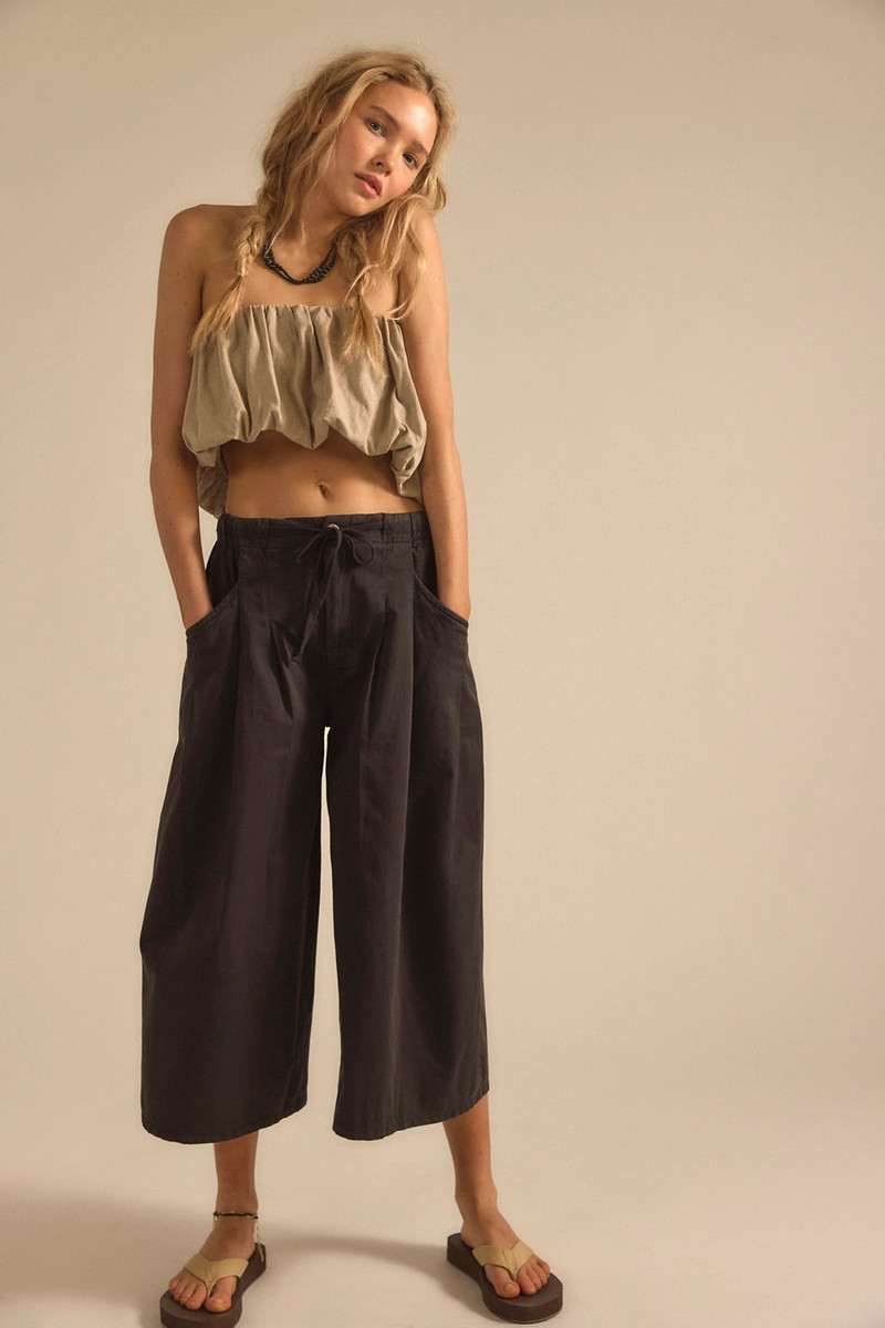 Telluride Wide-Leg Crop Pull-On Solid Pants 1