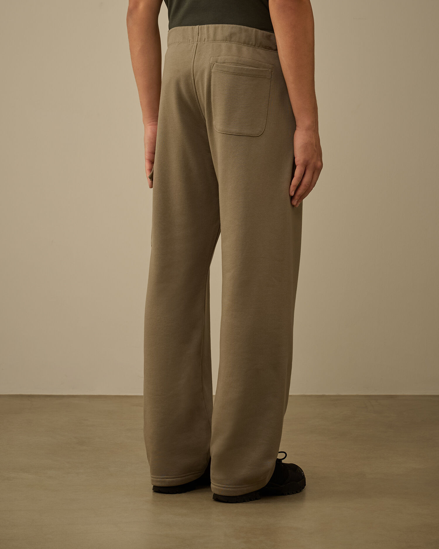 Diagonal Raised Fleece Cargo Lens Sweatpants - 4