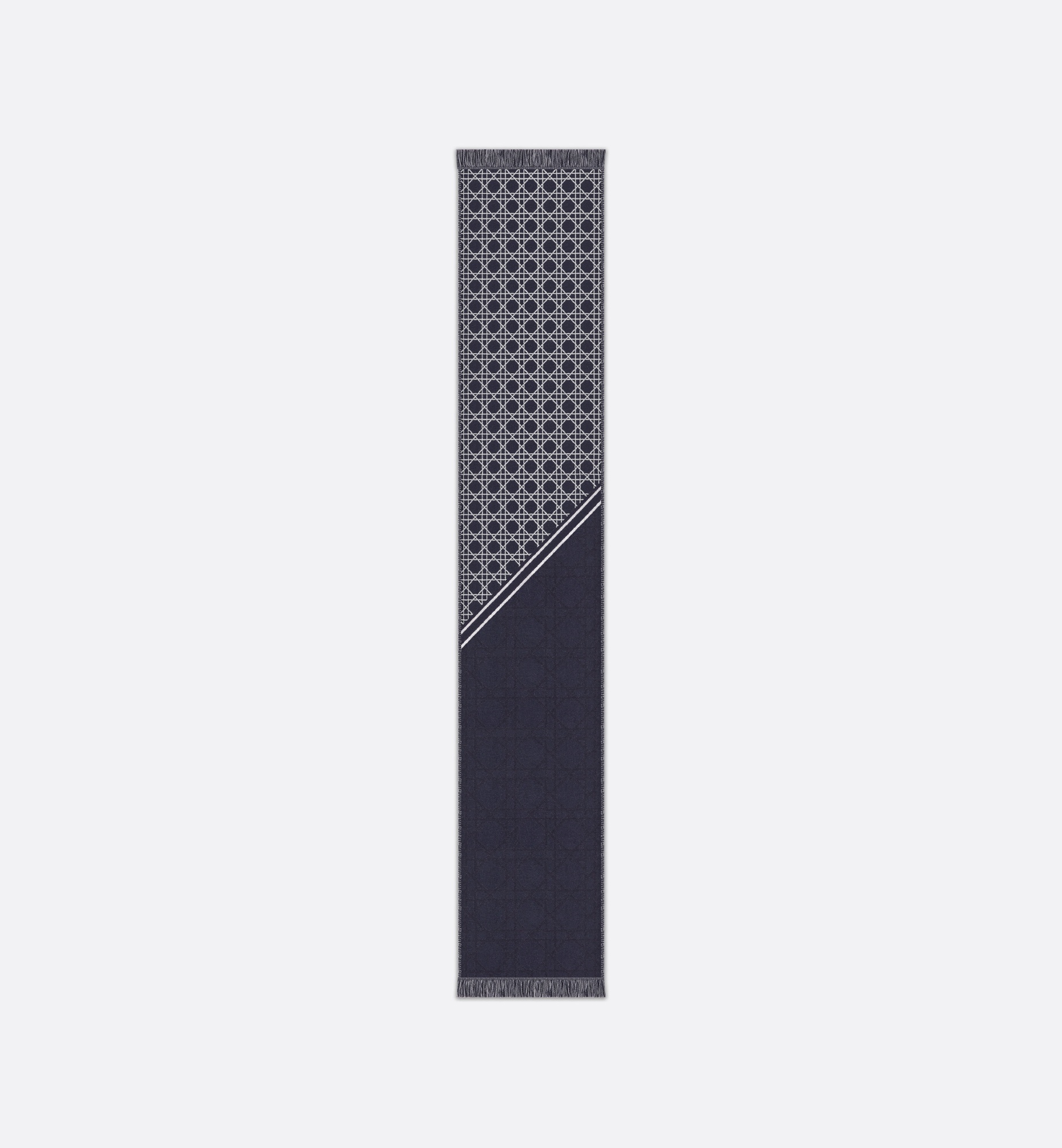【無料郵送/関税込/正規品】 Dior Cannage Scarf Black 31E0015A Dior Cannage Scarf Black and White Cashmere | DIOR
