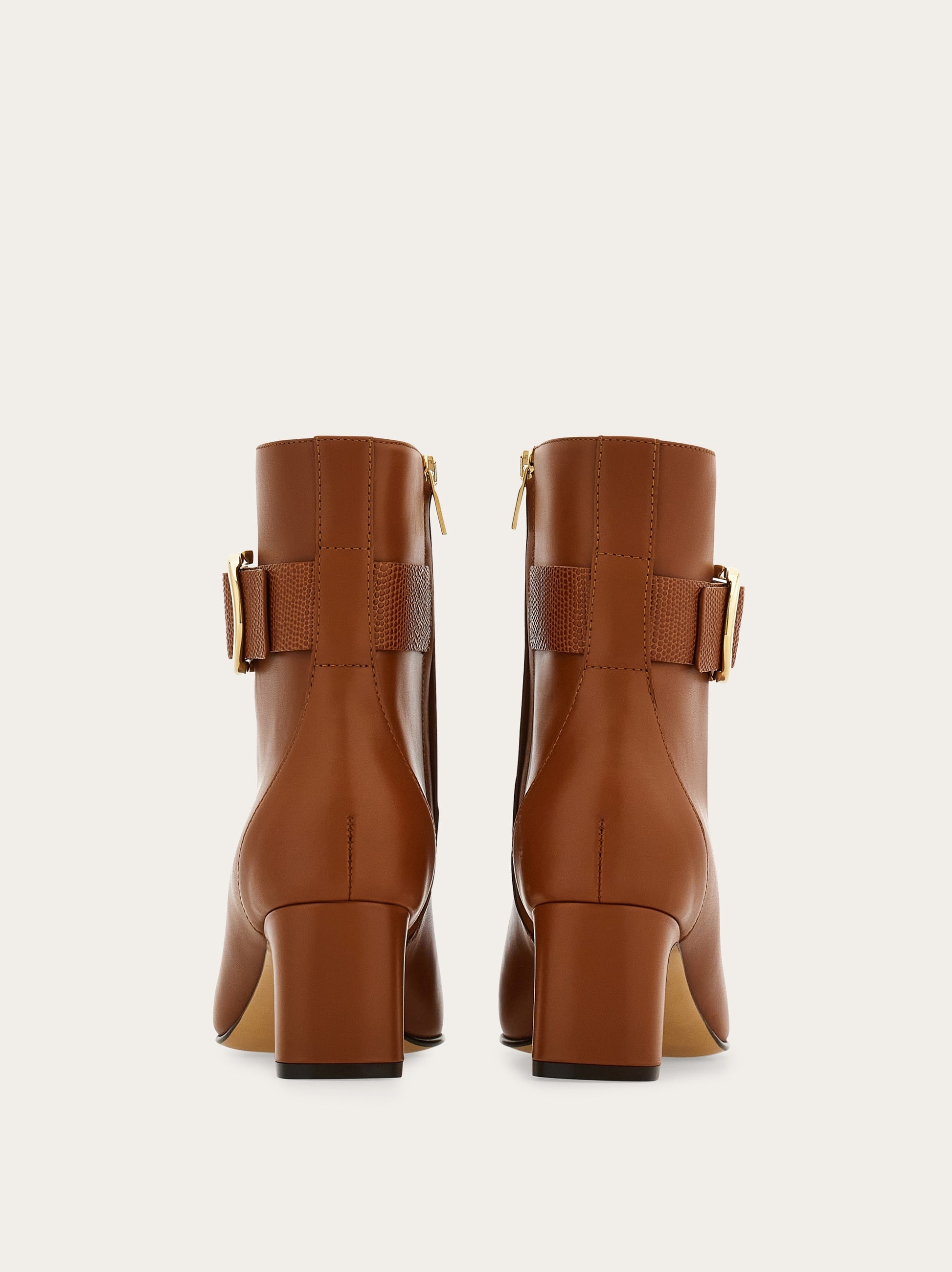 Gancini ornament mid heel ankle boot - 4