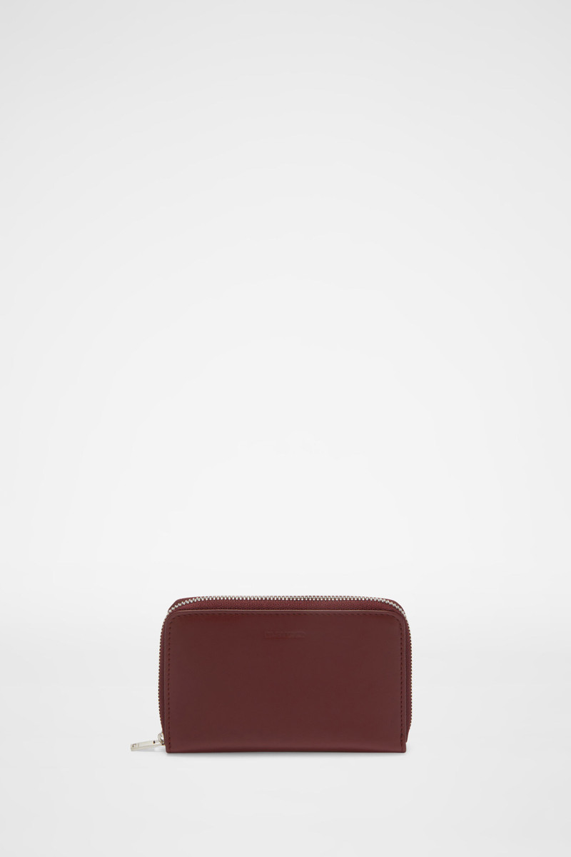 Pocket Zip-Around Wallet 1