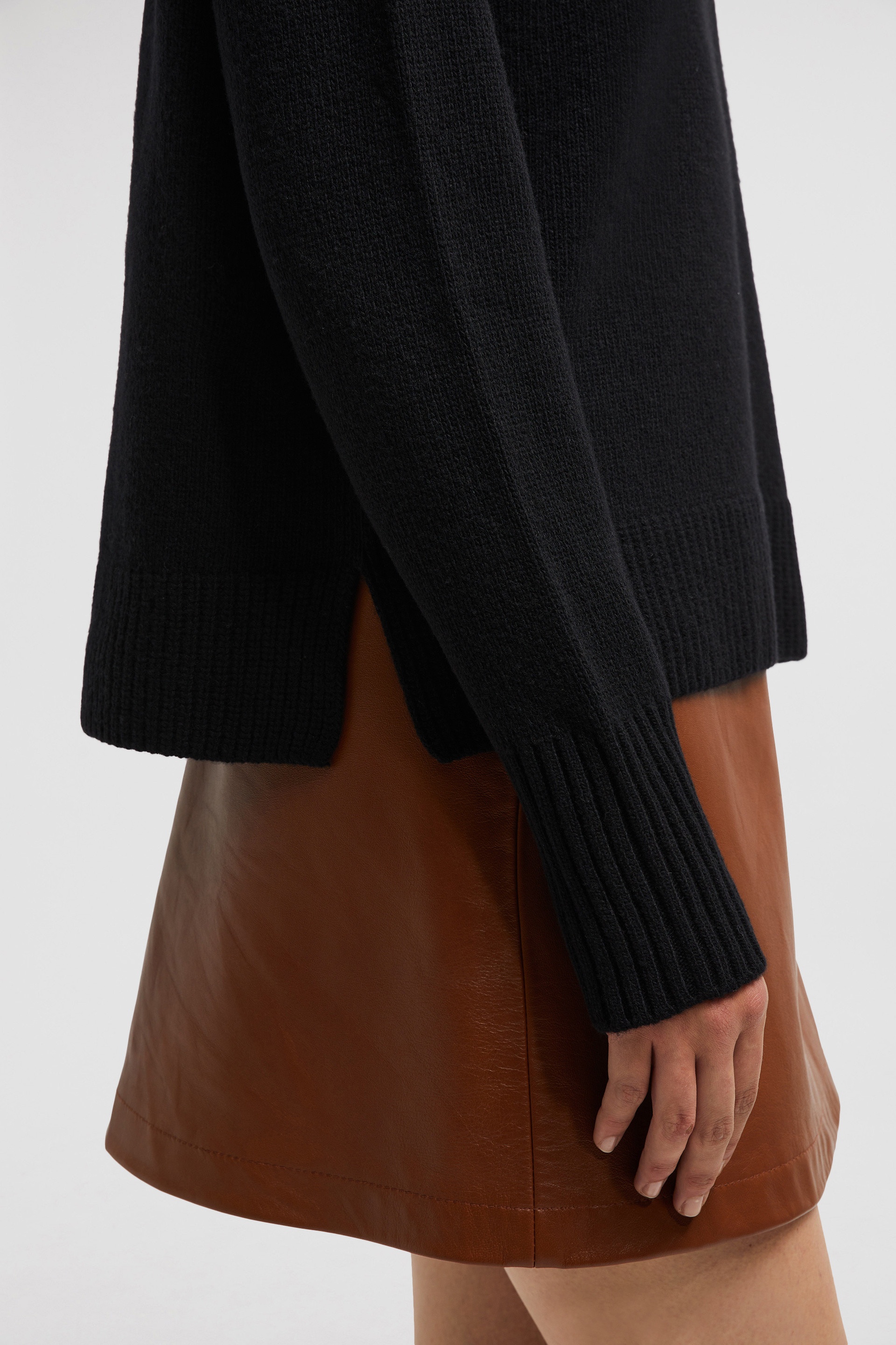 Cashmere & Wool Turtleneck Sweater - 6