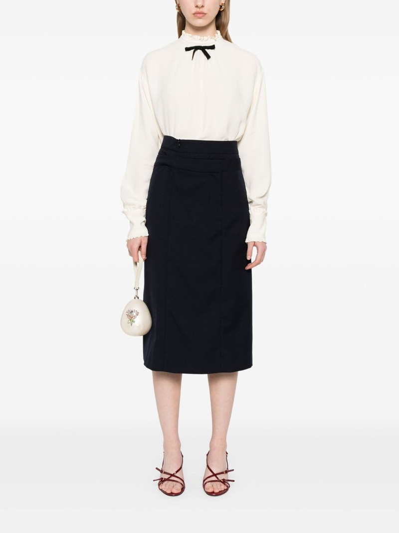 N°21 ruffle-collar blouse outlook