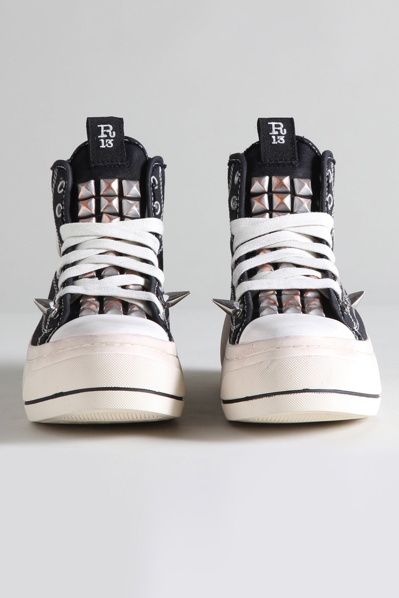 R13 PYRAMID STUDDED KURT - BLACK outlook