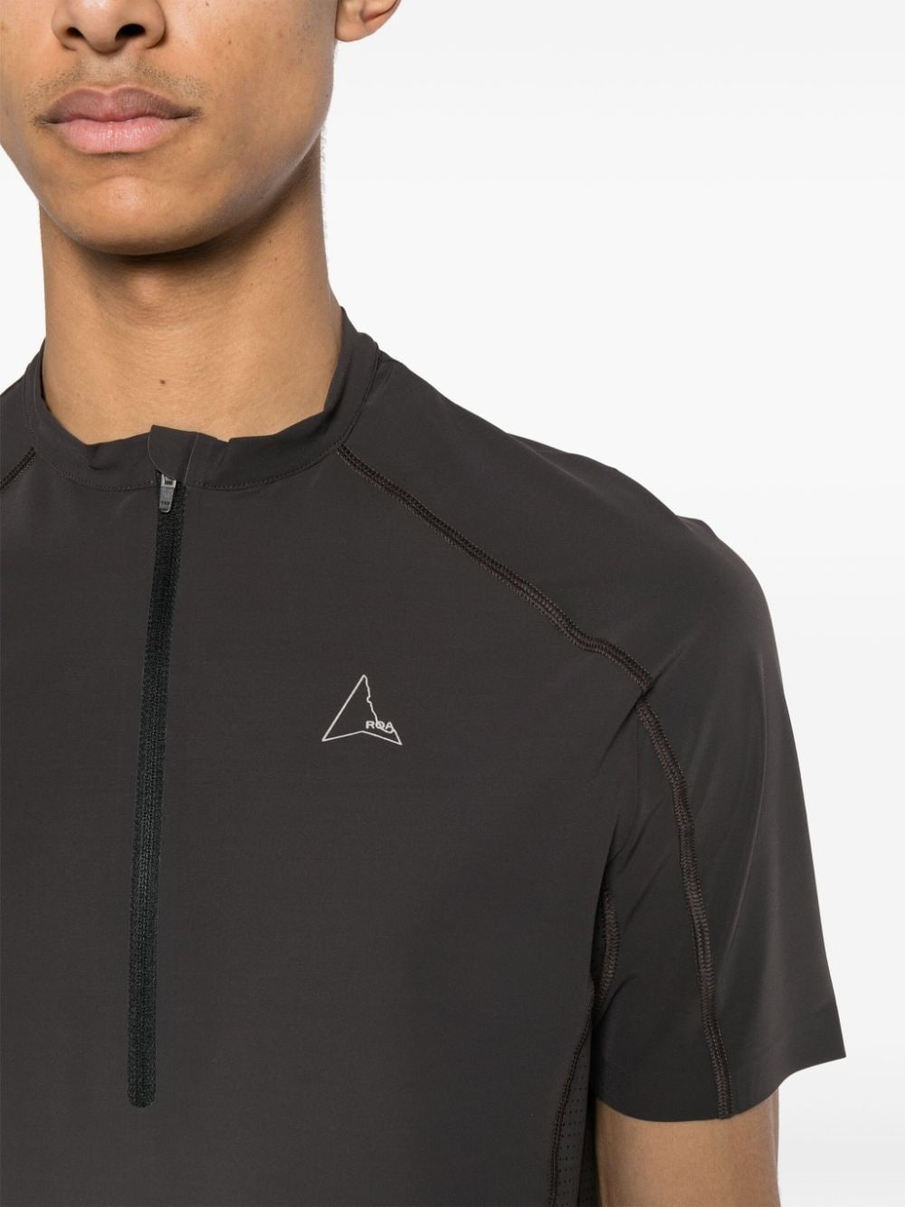 logo-print zip-up T-shirt - 5