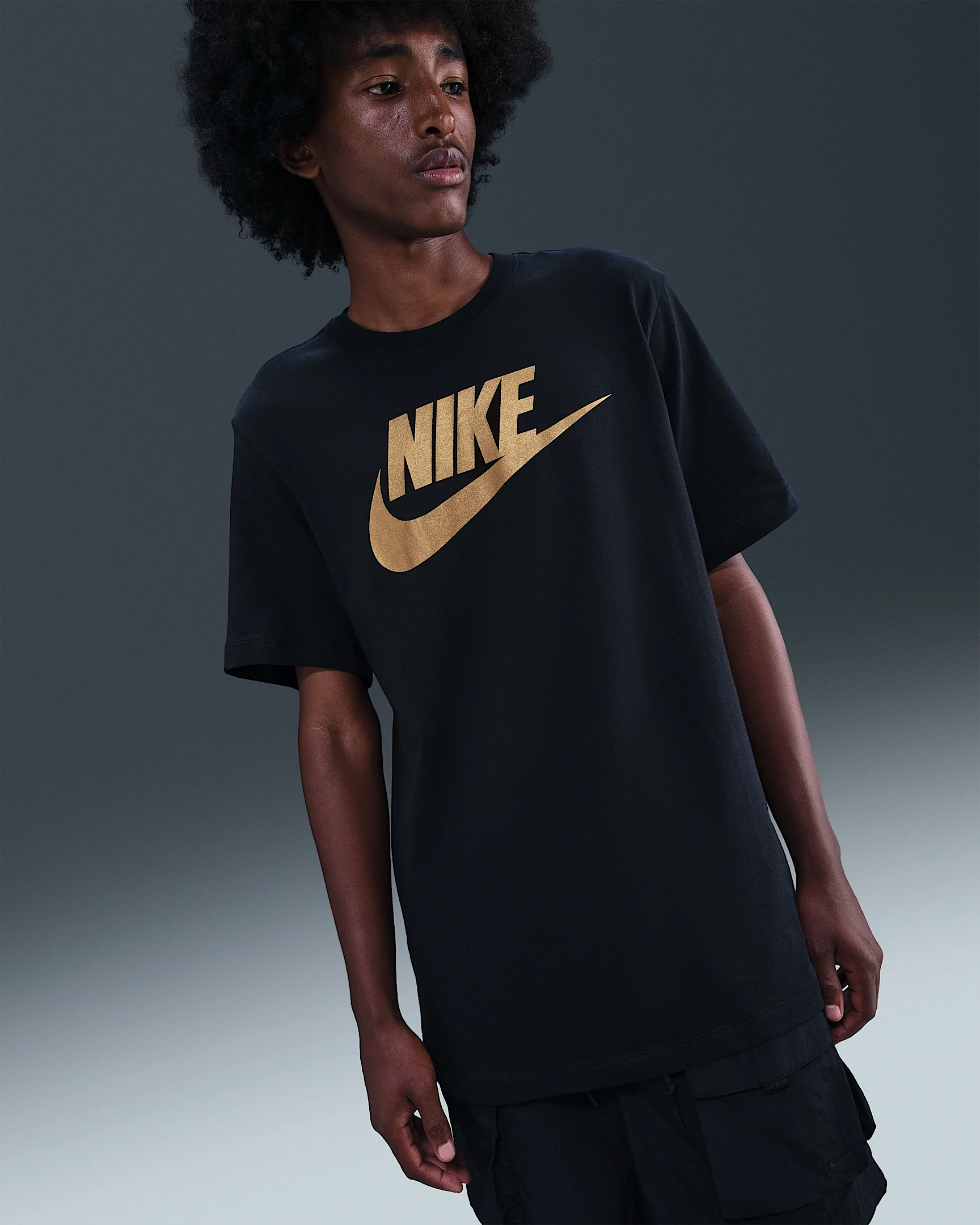 Nike Sportswear Men's T-Shirt - 1
