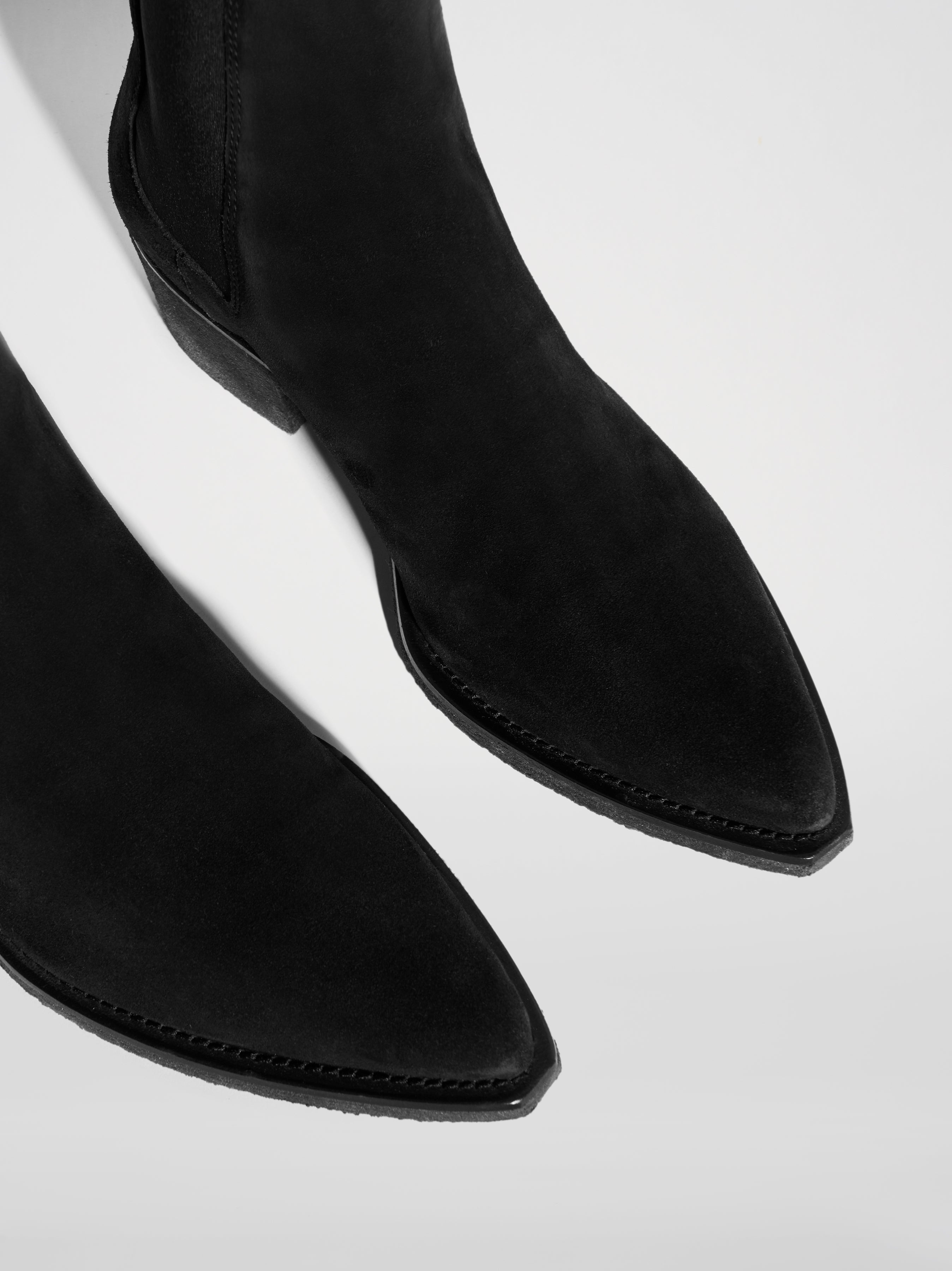 CHELSEA CREPE SOLE BOOT - 5