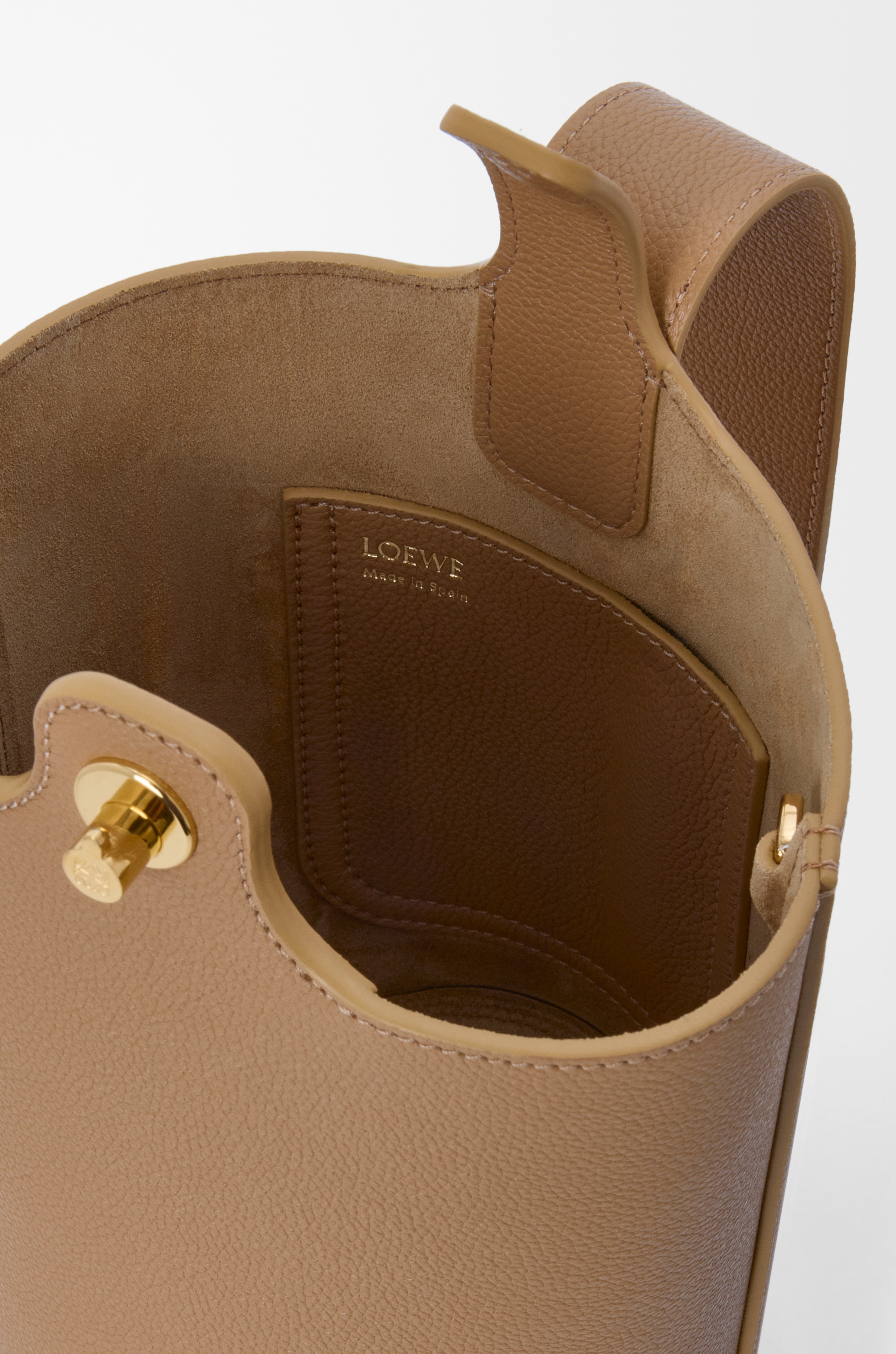 Mini Pebble bucket in soft grained calfskin - 7