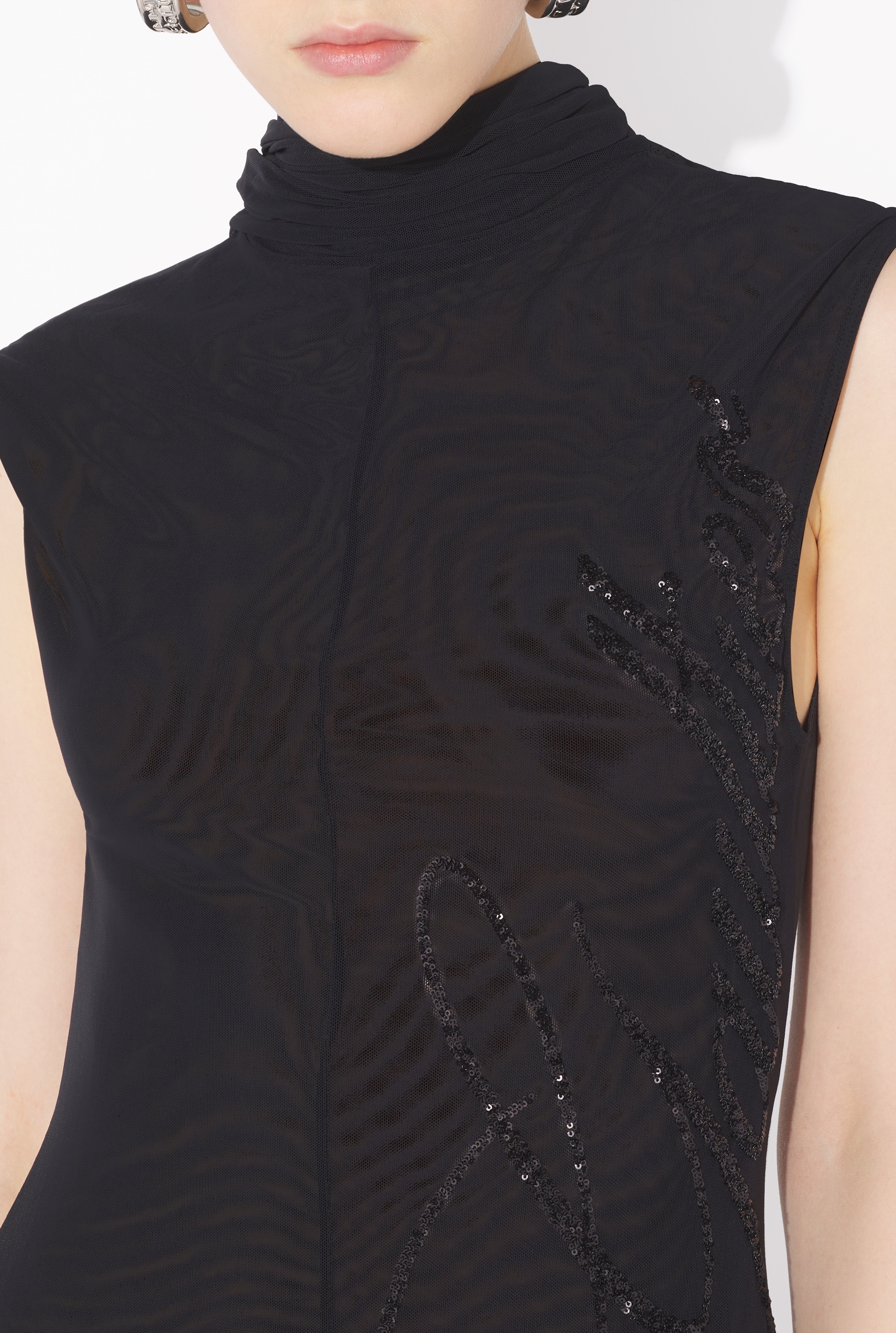 THE LONG SEQUIN DRESS - 9