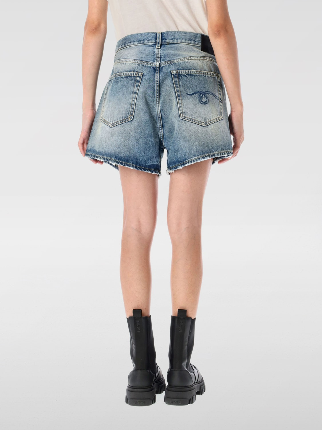Short woman R13 - 2