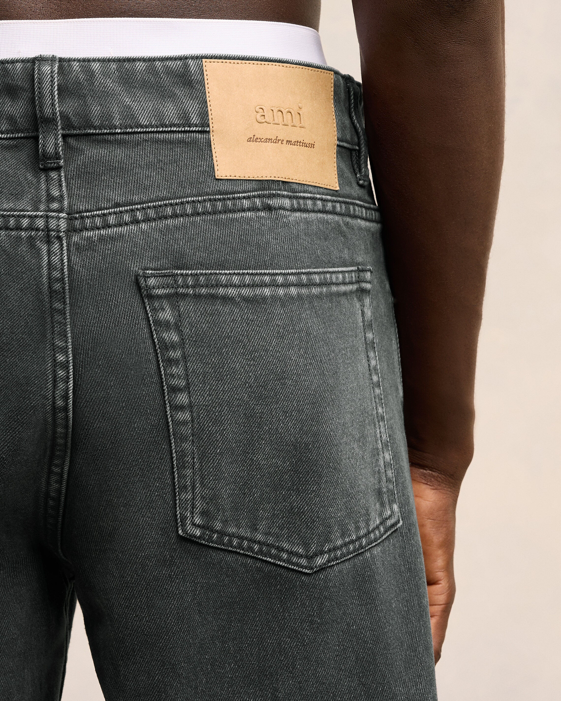 ★AMI PARIS★Classic Fit Jeans★大人気★ AMI Paris CLASSIC FIT JEANS | REVERSIBLE