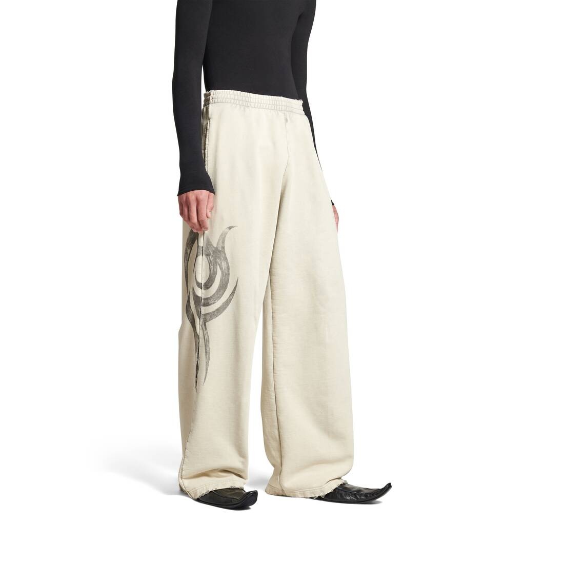 BALENCIAGA Men's Y2k Baggy Sweatpants in Light Beige