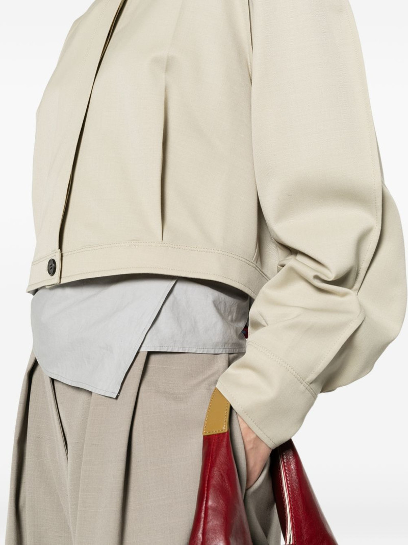 buttoned jacket 5