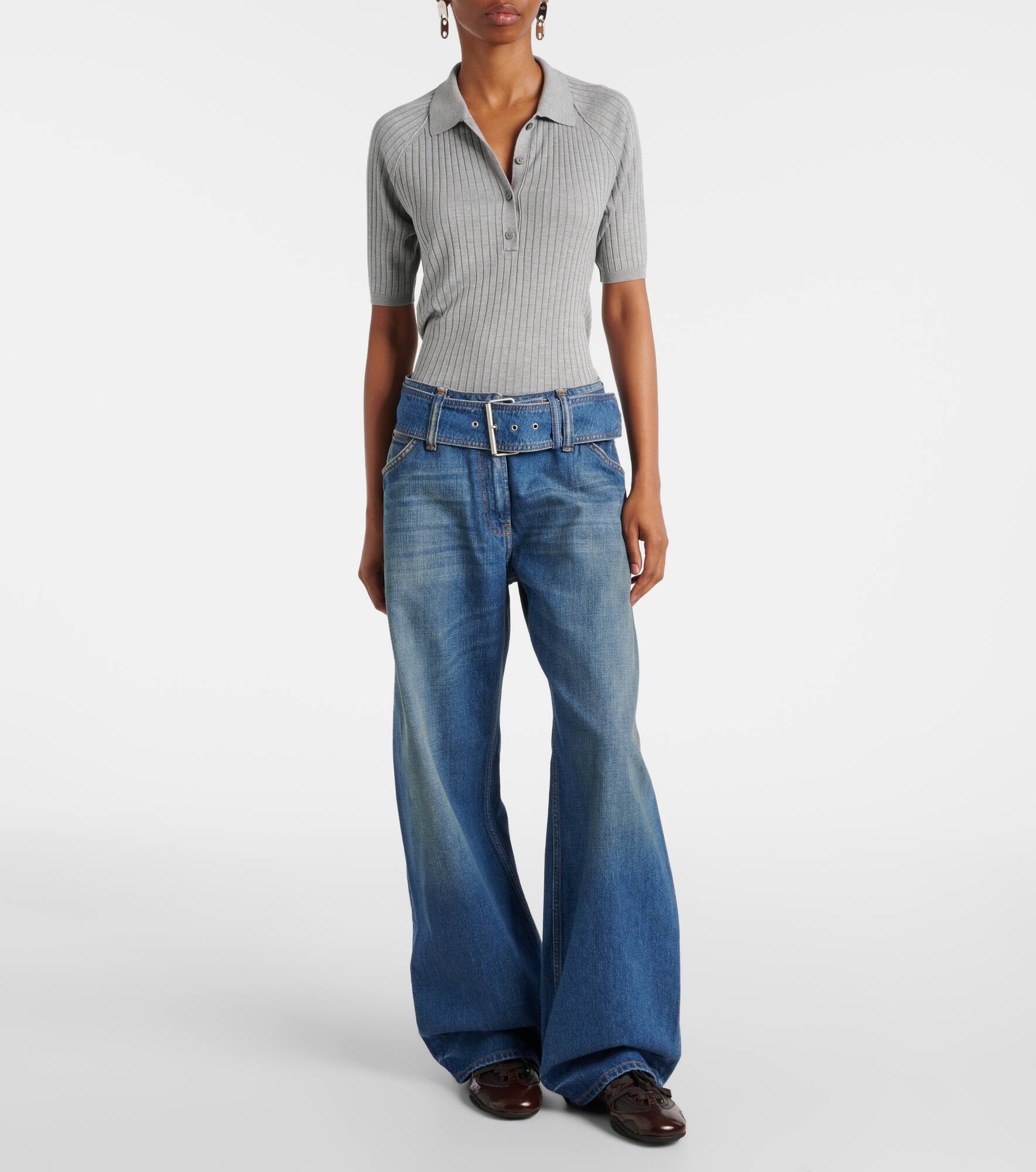 Belted low-rise wide-leg jeans - 7