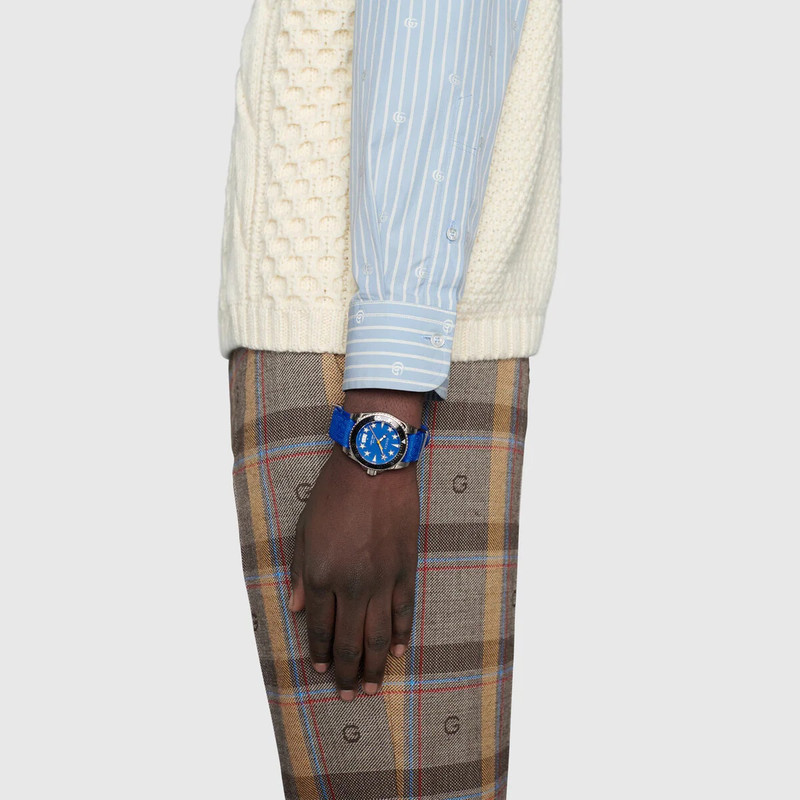 Limited Edition Gucci Dive, 40mm 12