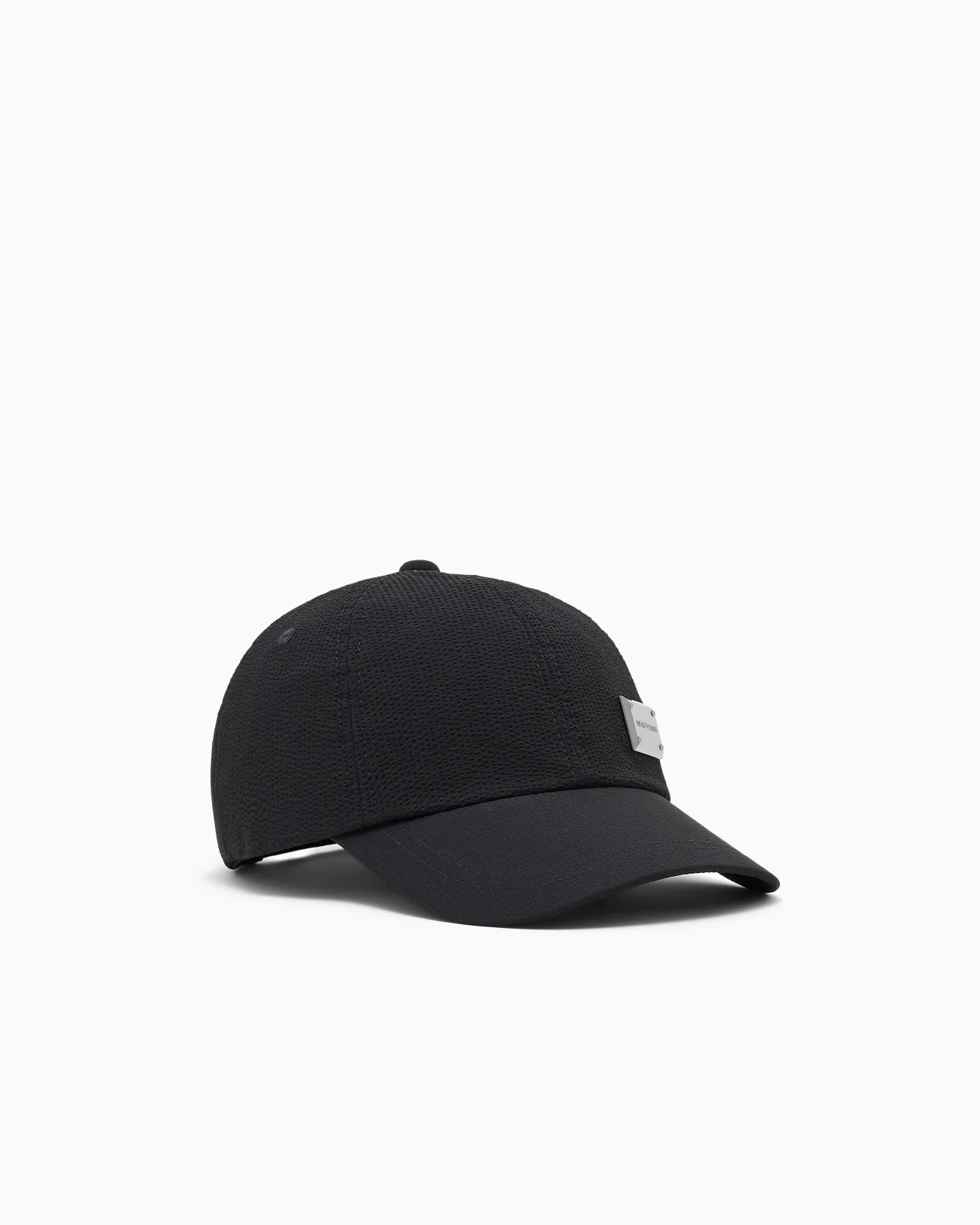 BASEBALL HAT IN SEERSUCKER WITH A METALLIC LOGO PLAQUE - 1