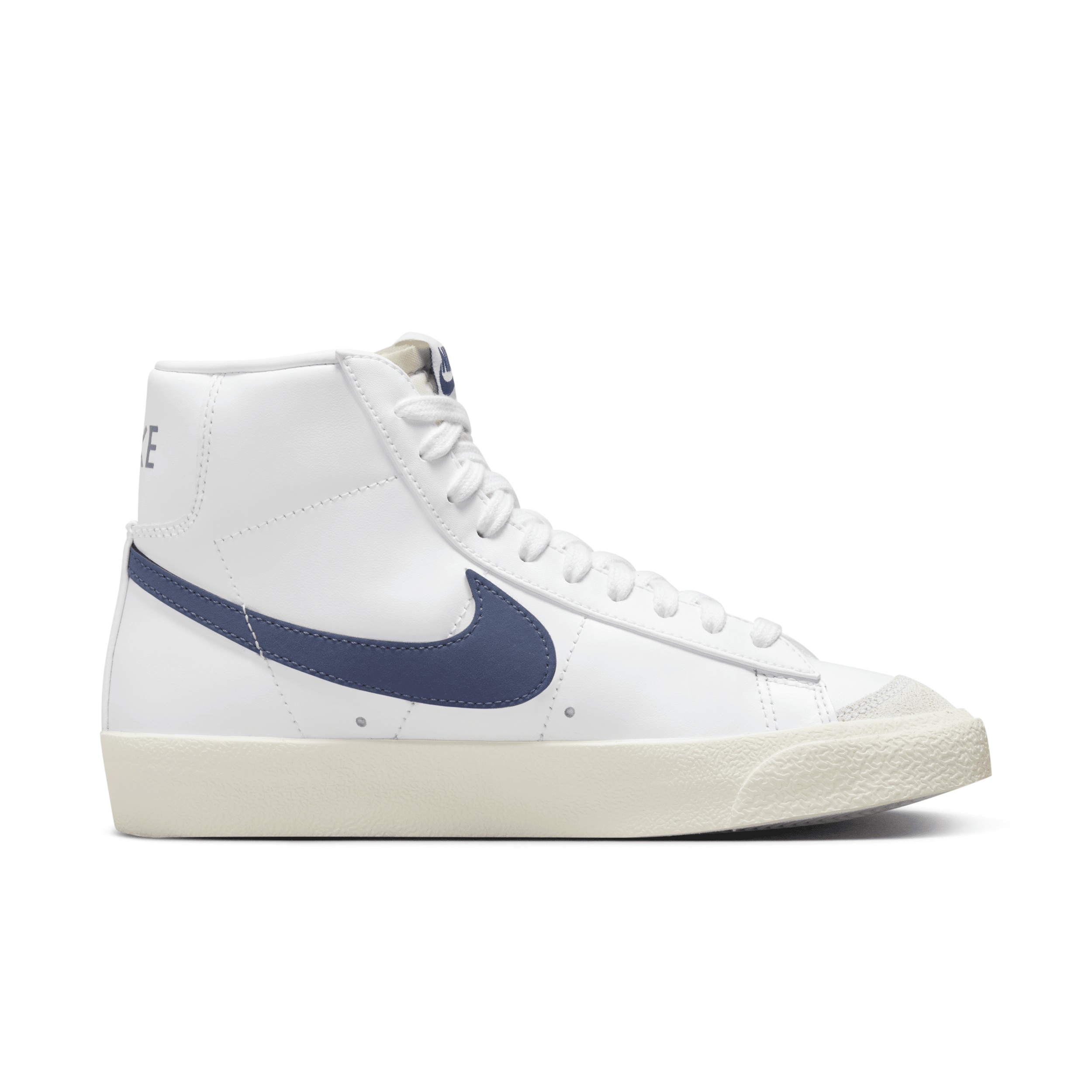 Nike Women's Blazer Mid '77 Shoes - 3