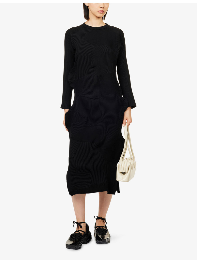 ISSEY MIYAKE Kone Kone Long-Sleeves Knitted Maxi Dress outlook