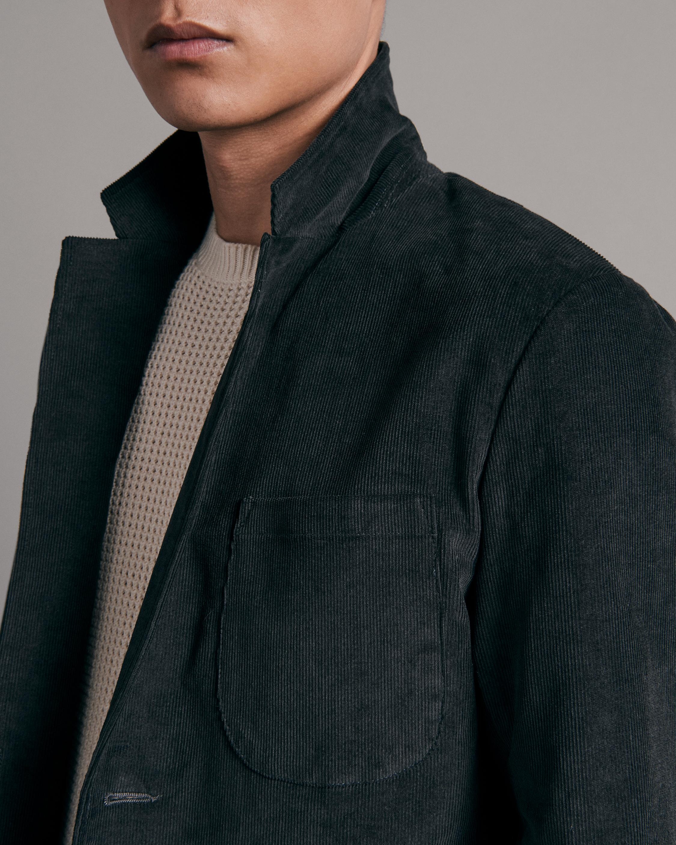 Bedford Corduroy Blazer
Relaxed Fit Blazer - 6